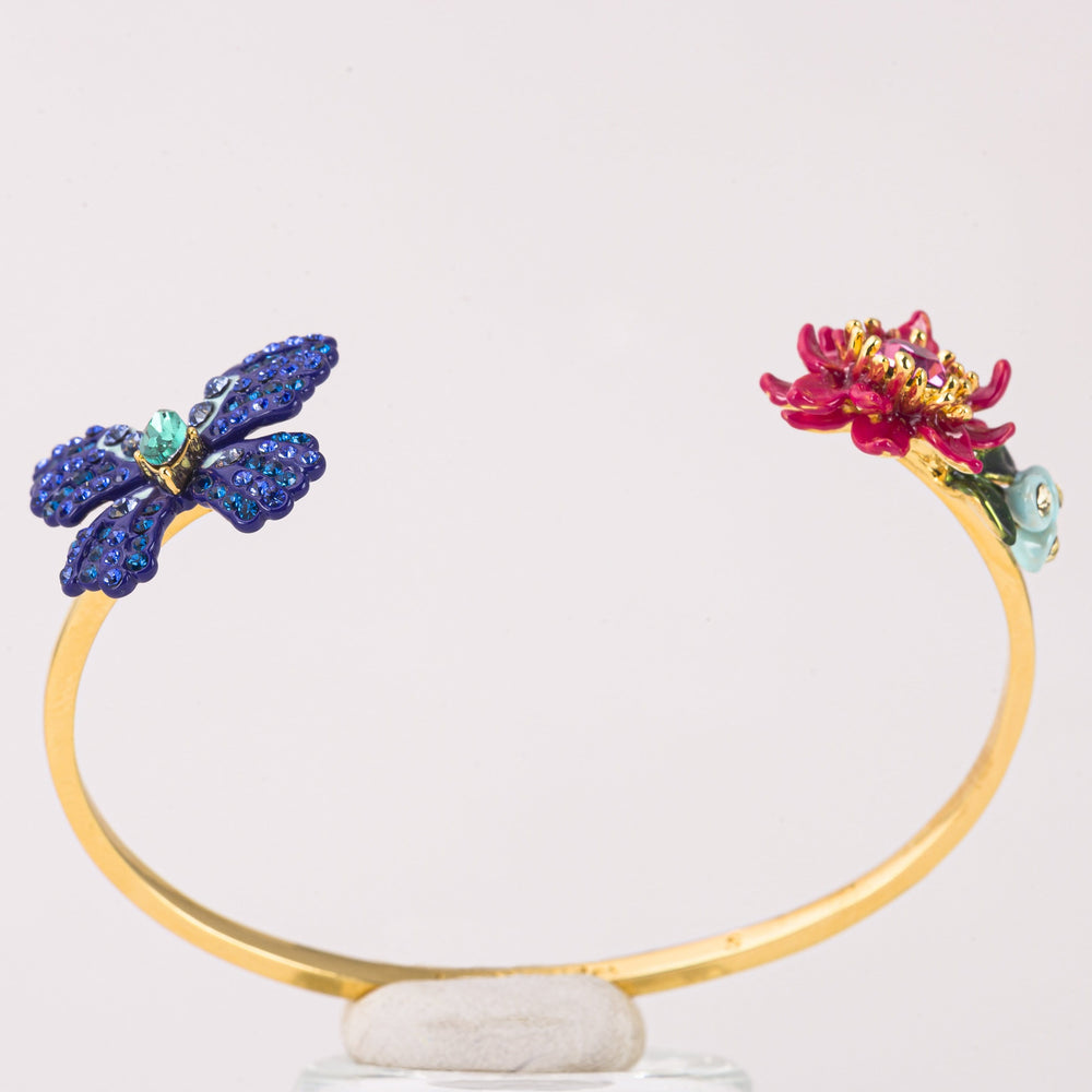 
                
                    Load image into Gallery viewer, Blue Butterfly Bangle Bracelet
                
            