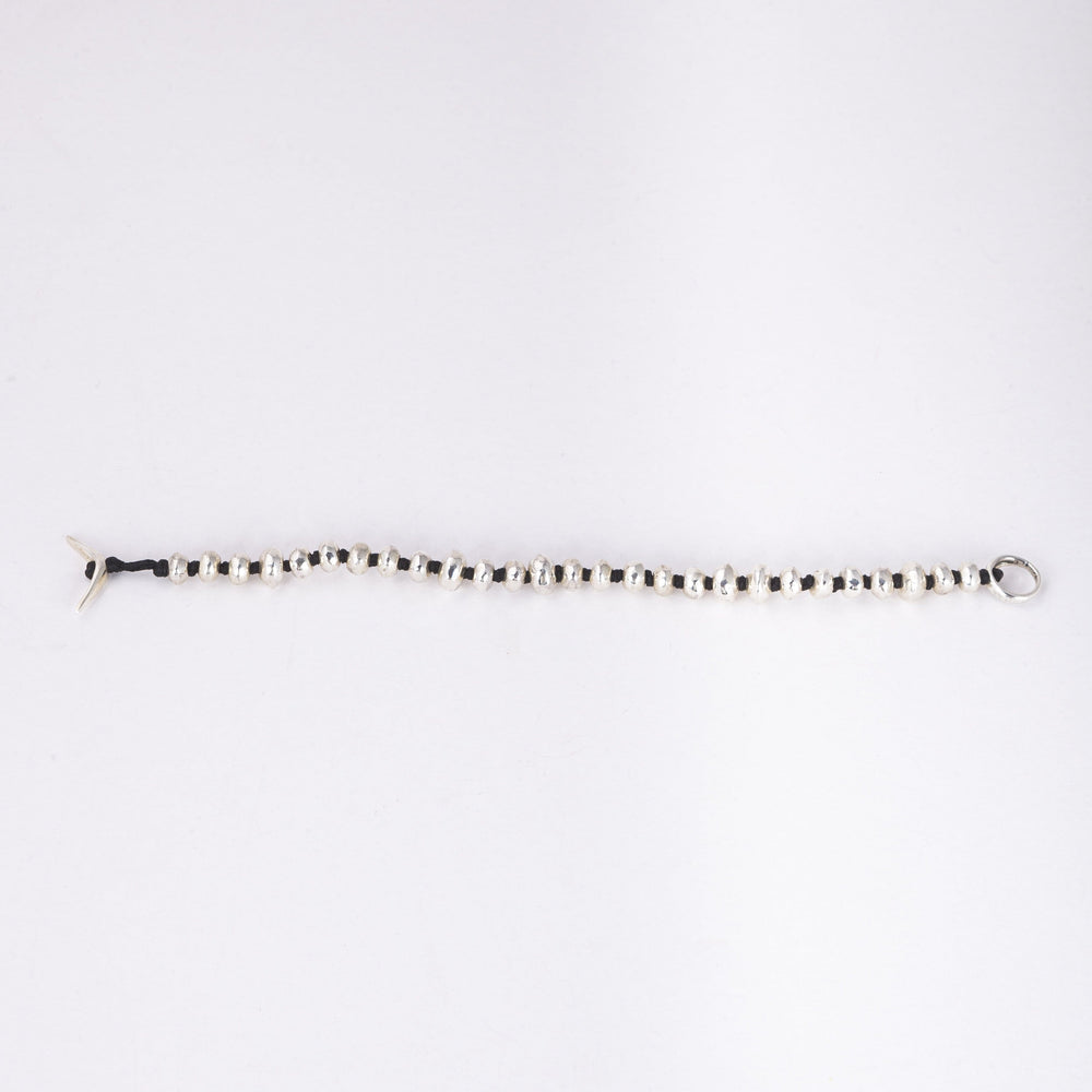 
                
                    Load image into Gallery viewer, Bracelet with Knots and Solid Silver Beads
                
            