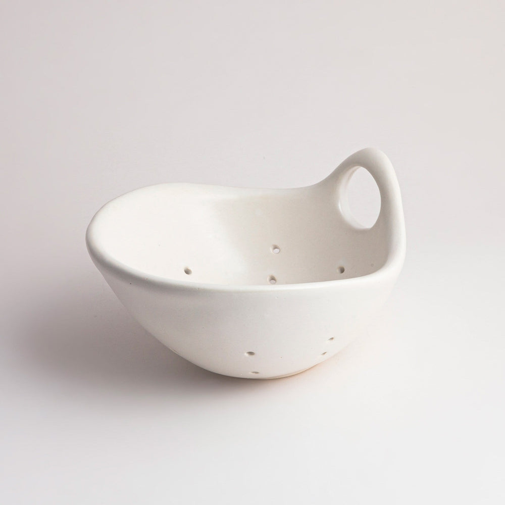 Ceramic Fruit Bowl - Colander in White