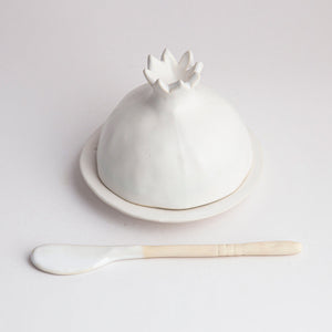 
                
                    Load image into Gallery viewer, Ceramic Pomegranate Butter Dish with knife
                
            