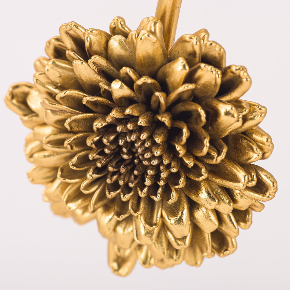 
                
                    Load image into Gallery viewer, Chrysanthemum Necklace
                
            