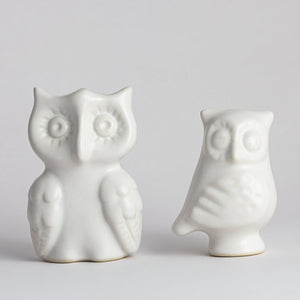 
                
                    Load image into Gallery viewer, Electra Ceramic Owl Figurine
                
            