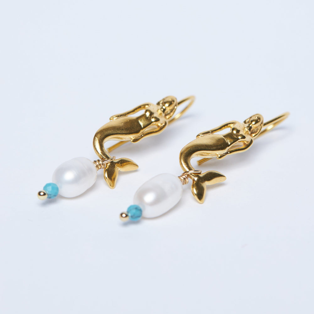 
                
                    Load image into Gallery viewer, Mermaid, Drop Earrings with Pearl
                
            