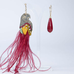 
                
                    Φόρτωση εικόνας στο Viewer Gallery, Parrot with Feathers, Asymmetrical Earrings in Bordeaux
                
            