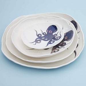 
                
                    Load image into Gallery viewer, Porcelain Hand Painted Dish, Octopus, Medium
                
            