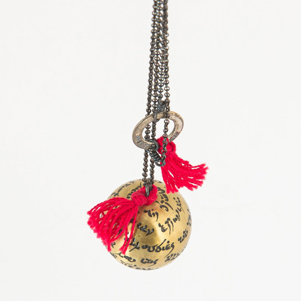 
                
                    Load image into Gallery viewer, Sphere Pendant Necklace
                
            